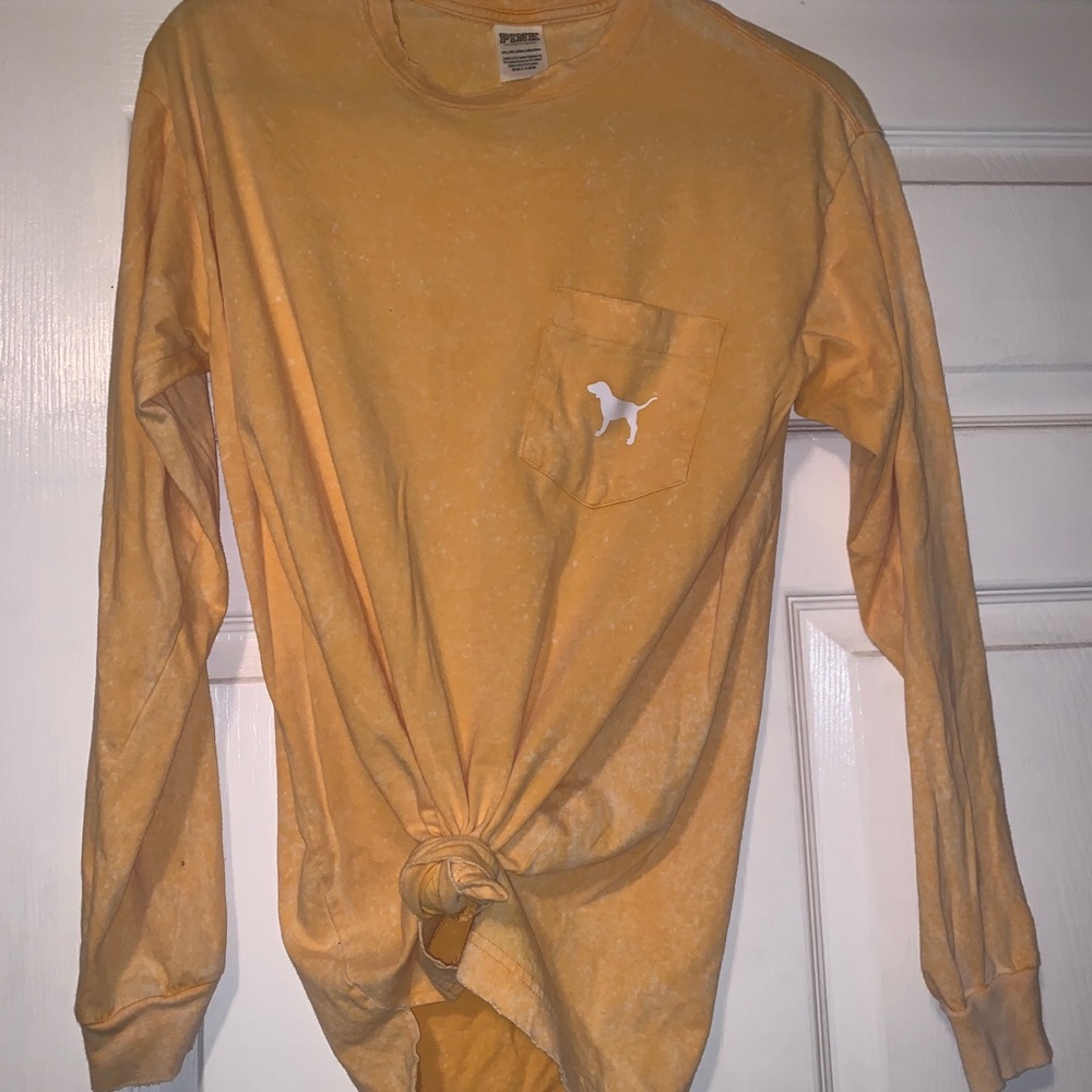 PINK Victoria’s Secret long sleeve tee